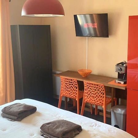 Studio Calme, Grand Parquet,Chateau,Insead Фонтенбло Екстериор снимка